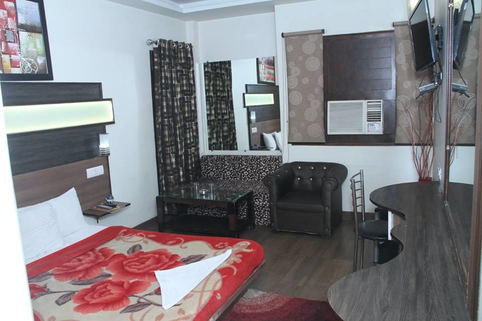 Dreamz Suites Nova Deli Exterior foto